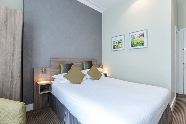 Phoenix Hotel