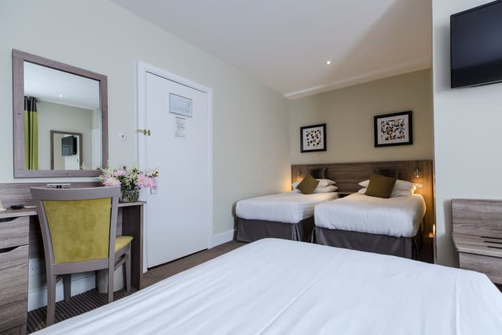 Phoenix Hotel