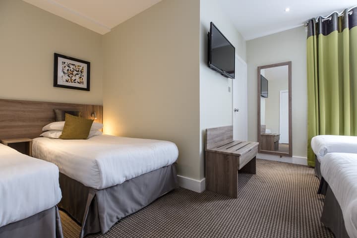Phoenix Hotel