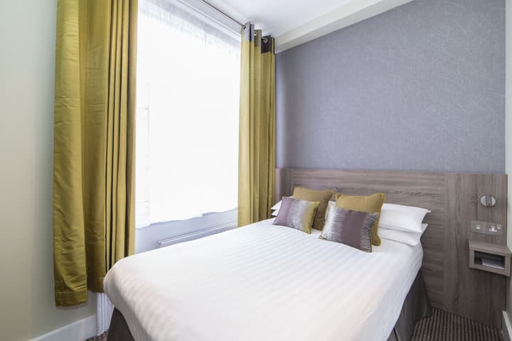 Phoenix Hotel