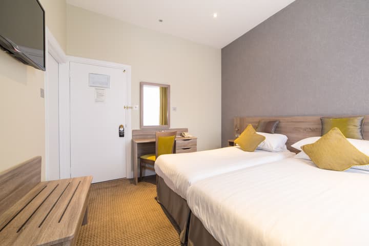 Phoenix Hotel