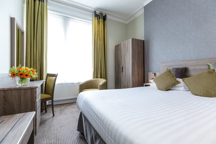 Phoenix Hotel