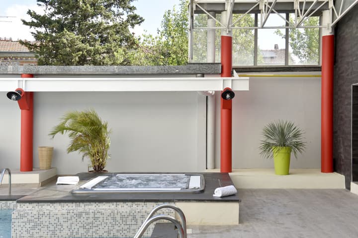 Hôtel Arles Plaza