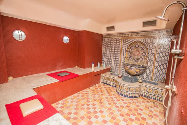 El Minzah Hotel