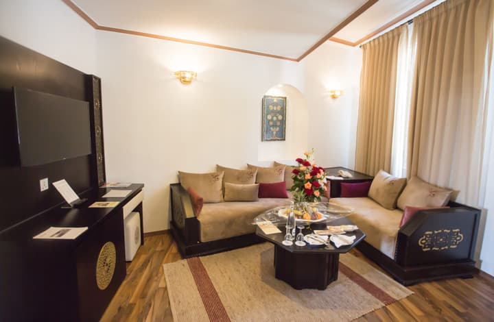El Minzah Hotel