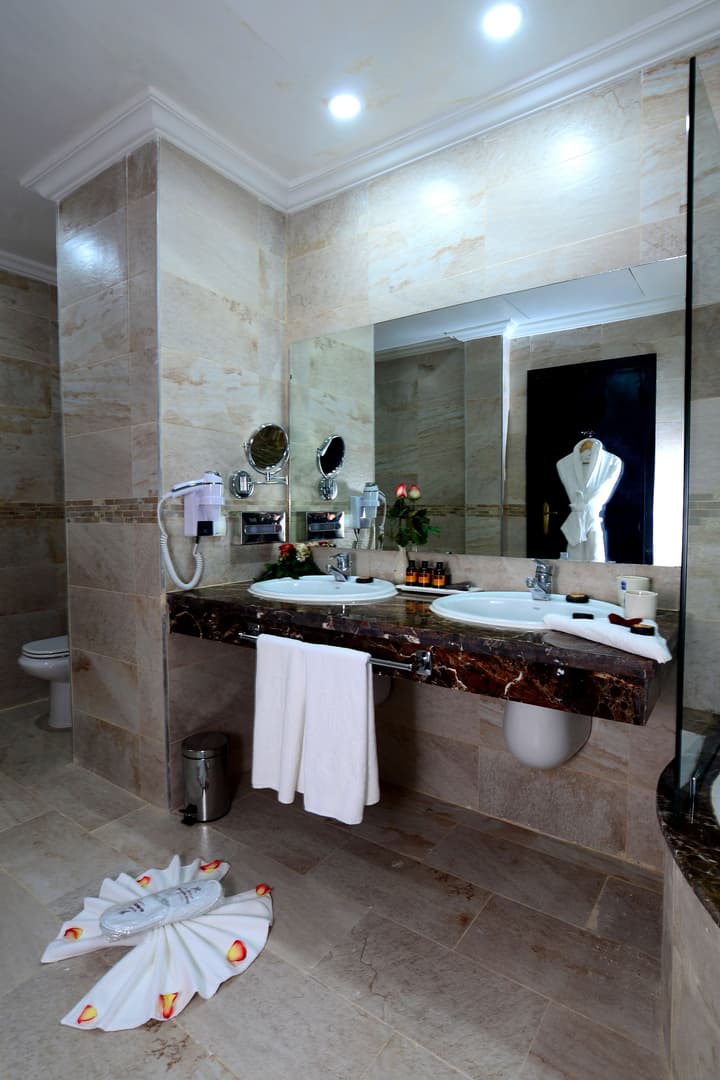 El Minzah Hotel