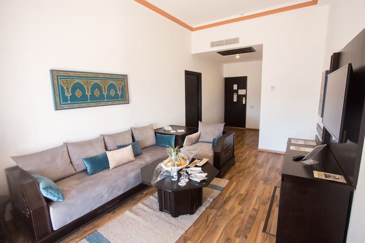 El Minzah Hotel