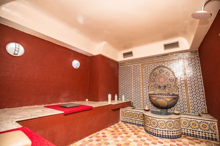 El Minzah Hotel