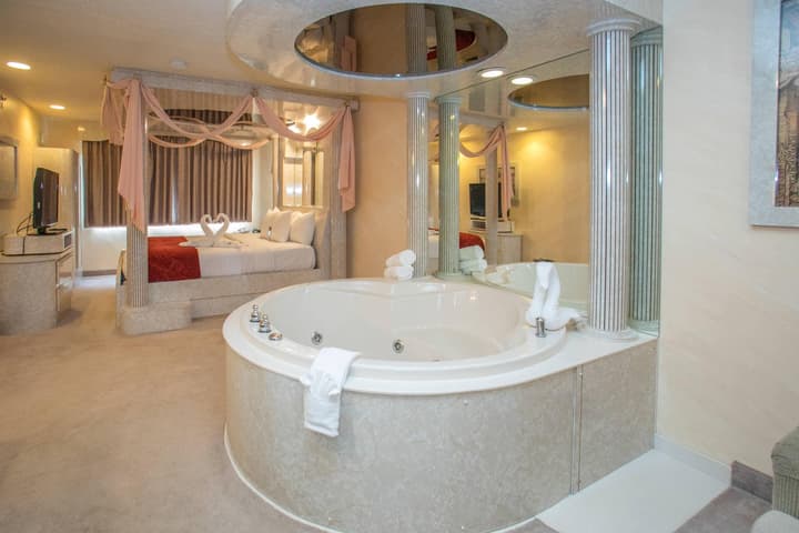 Comfort Suites Oakbrook Terrace - Chicago West