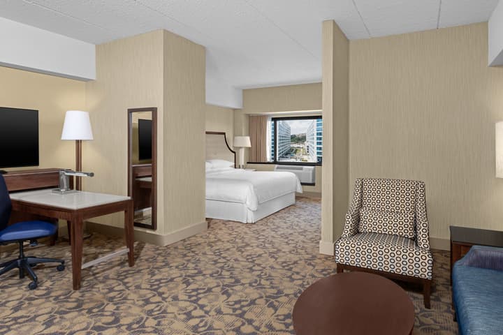 Sheraton Lincoln Harbor Hotel