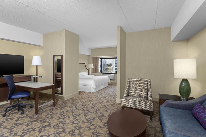 Sheraton Lincoln Harbor Hotel