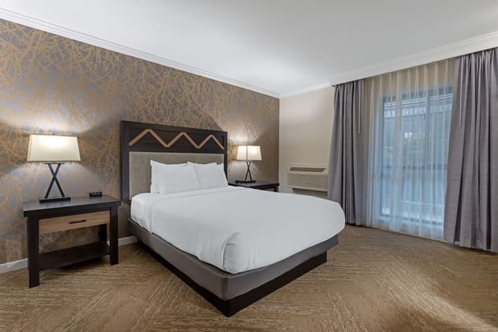 Best Western Plus Inn At The Vines