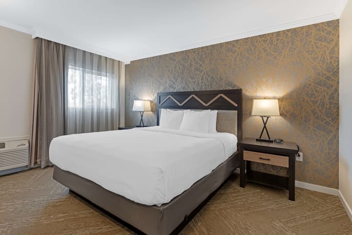 Best Western Plus Inn At The Vines