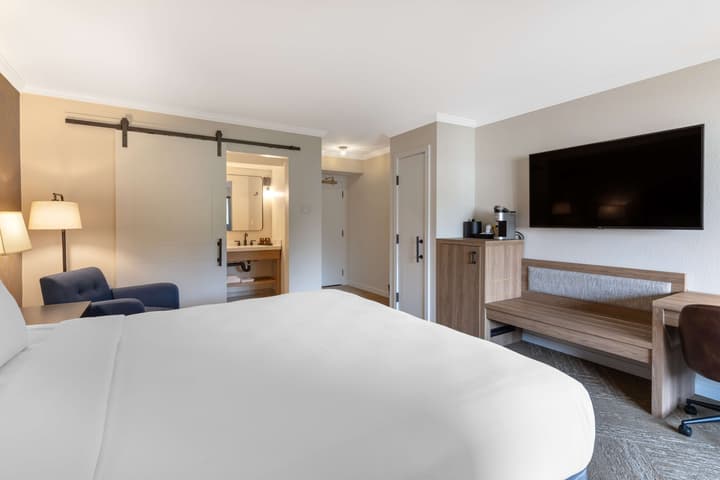 Best Western Plus Inn At The Vines