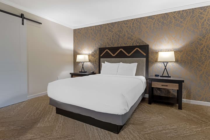 Best Western Plus Inn At The Vines
