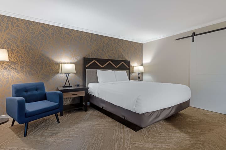 Best Western Plus Inn At The Vines