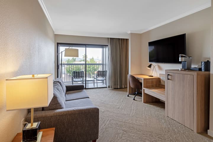 Best Western Plus Inn At The Vines