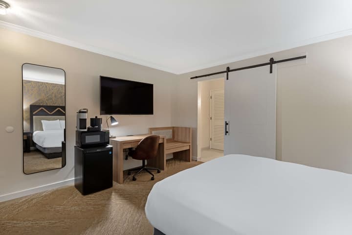Best Western Plus Inn At The Vines