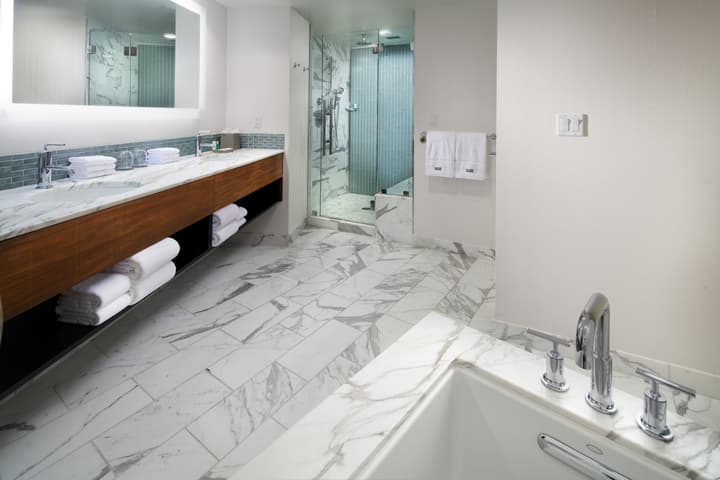 The Westin Bonaventure Hotel and Suites, Los Angeles