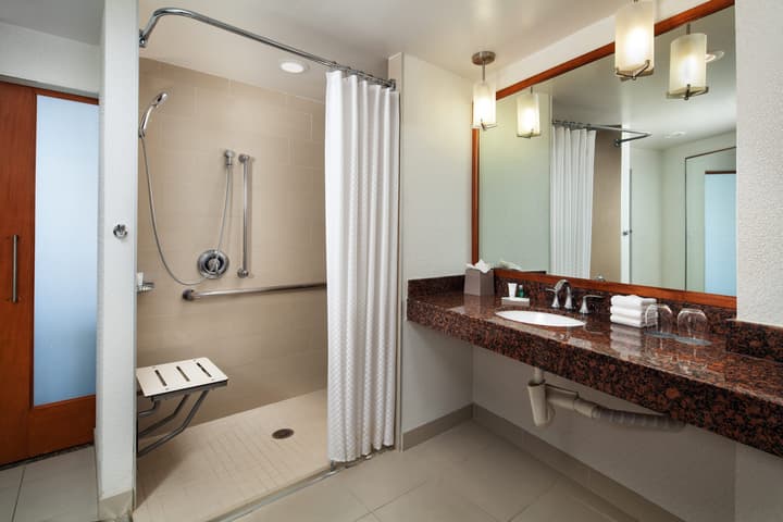 The Westin Bonaventure Hotel and Suites, Los Angeles