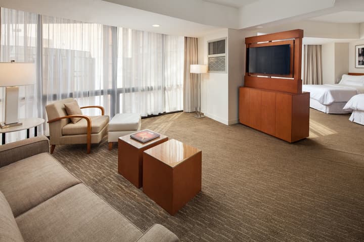The Westin Bonaventure Hotel and Suites, Los Angeles