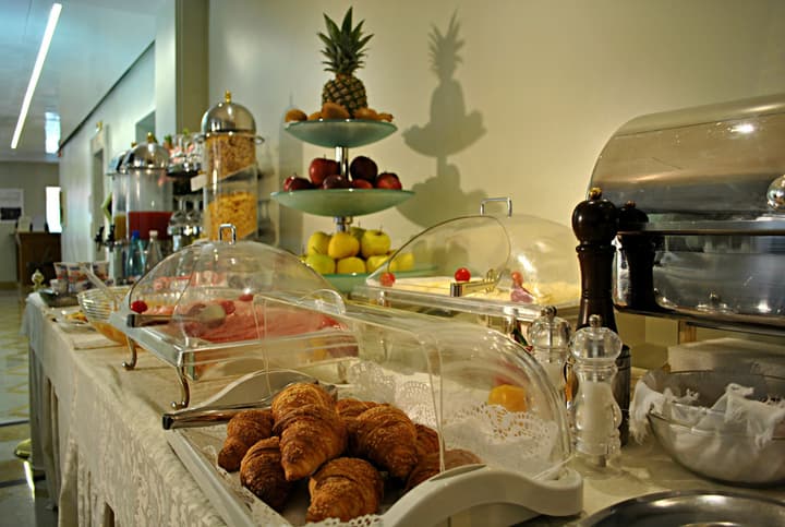 Carlton Capri Hotel