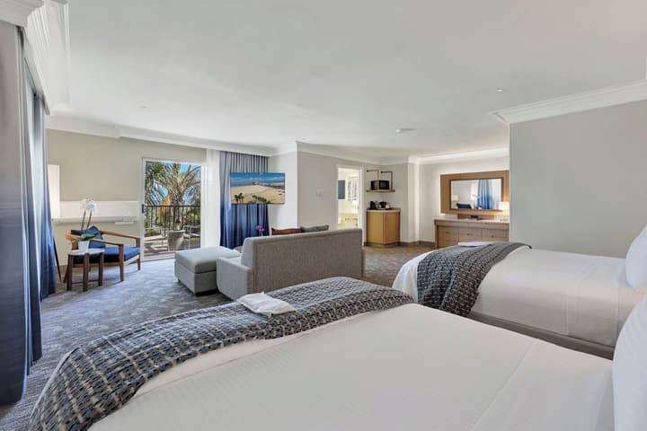 Best Western Plus Sunset Plaza Hotel