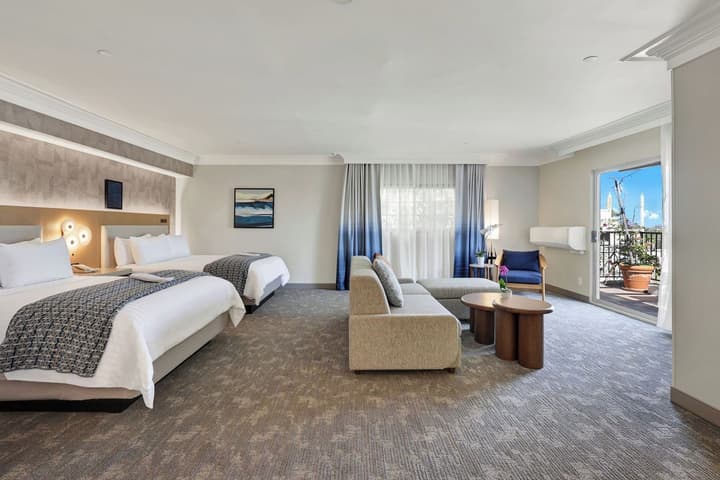 Best Western Plus Sunset Plaza Hotel
