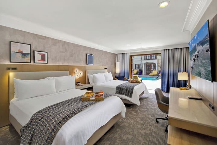 Best Western Plus Sunset Plaza Hotel