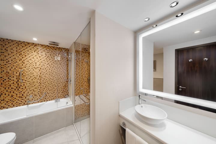Radisson Blu Hotel and Convention Centre, Riyadh Minhal