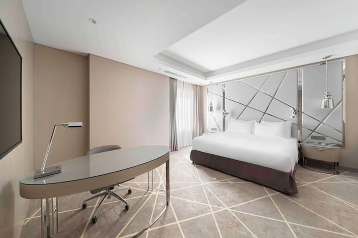 Radisson Blu Hotel and Convention Centre, Riyadh Minhal
