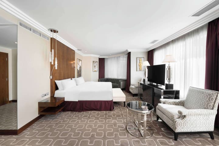 Radisson Blu Hotel and Convention Centre, Riyadh Minhal