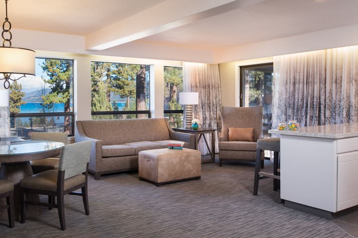 Hotel Azure