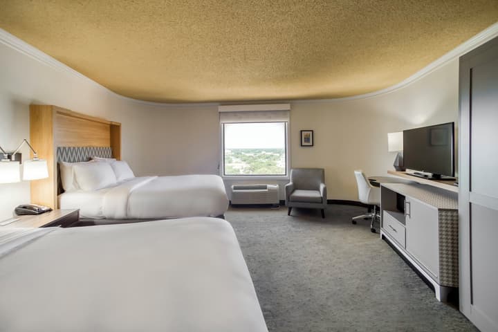 Holiday Inn Mobile-Dwtn/Hist. District by IHG