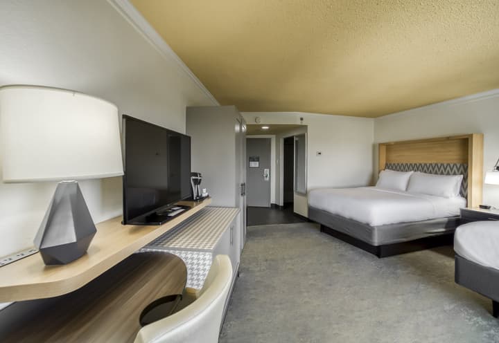 Holiday Inn Mobile-Dwtn/Hist. District by IHG