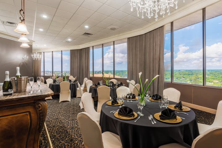 Holiday Inn Mobile-Dwtn/Hist. District by IHG