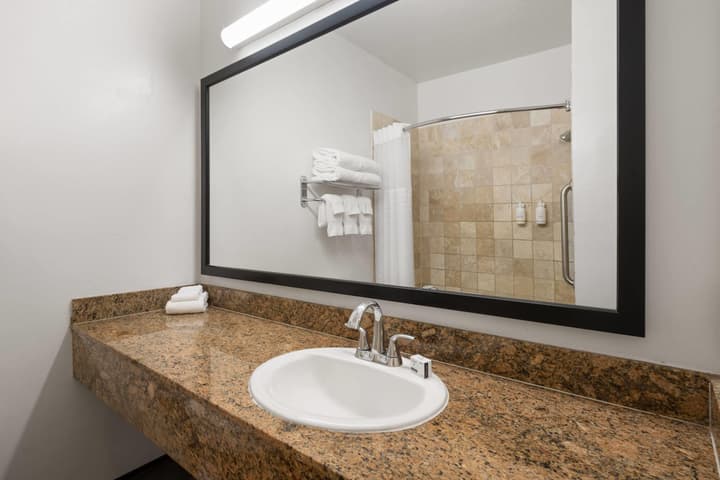 Ramada Suites by Wyndham San Diego/Hotel Circle Area