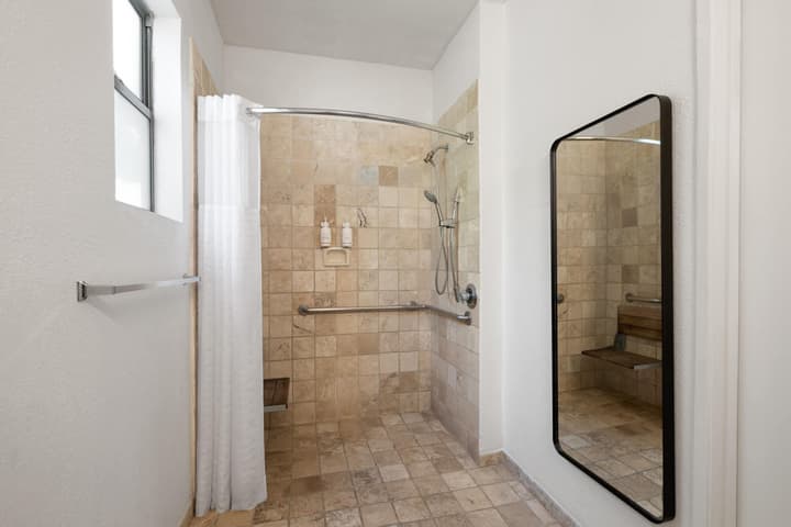 Ramada Suites by Wyndham San Diego/Hotel Circle Area