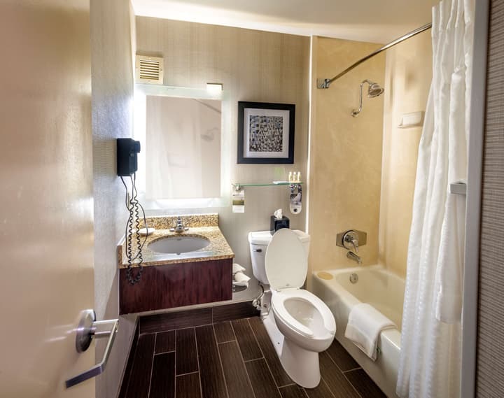 Best Western Plus Strongsville Cleveland