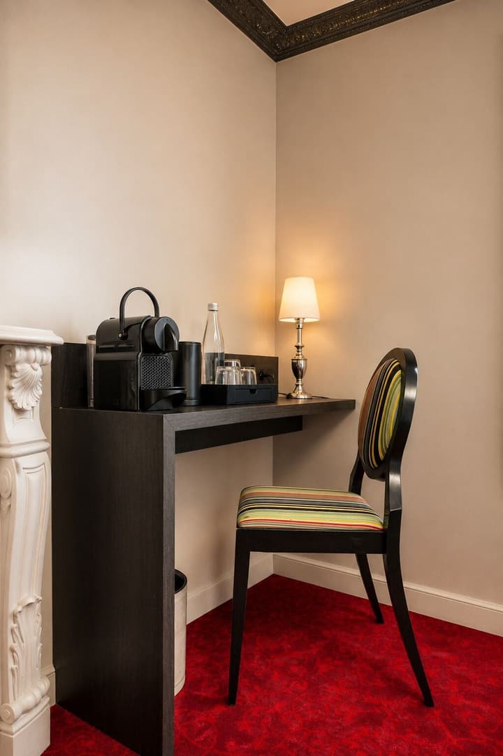 Hotel Le Montmartre Saint Pierre