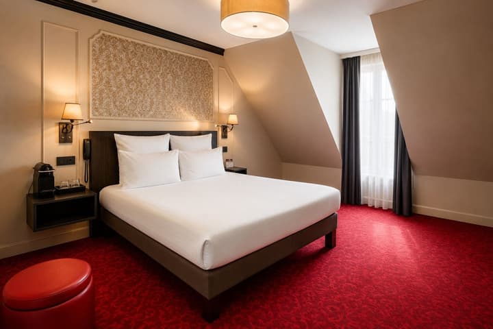 Hotel Le Montmartre Saint Pierre