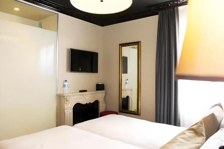 Hotel Le Montmartre Saint Pierre