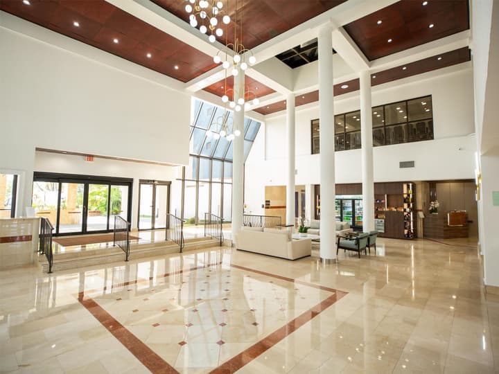 Regency Miami Airport by Sonesta