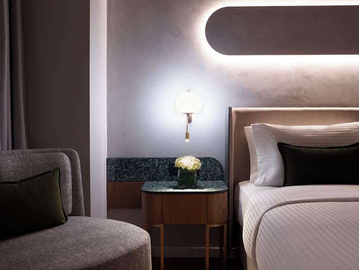 Titania Hotel