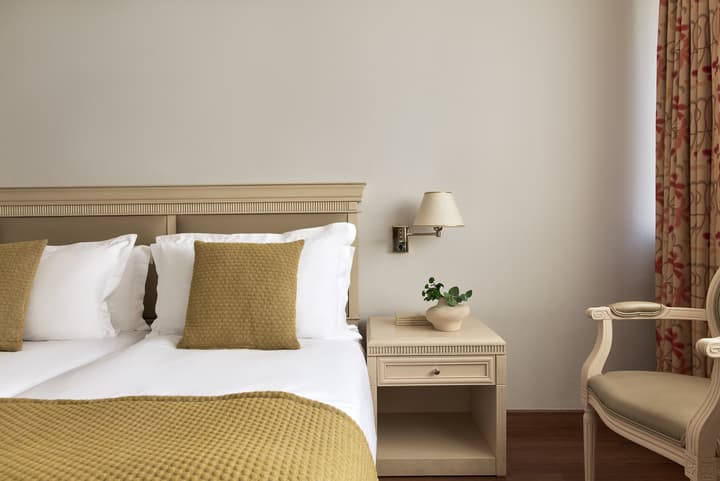 Titania Hotel