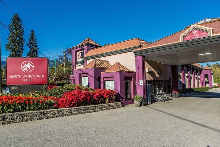 North Vancouver Hotel