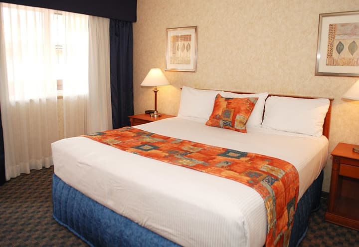 North Vancouver Hotel