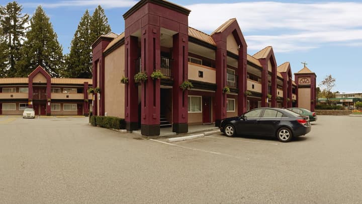 North Vancouver Hotel