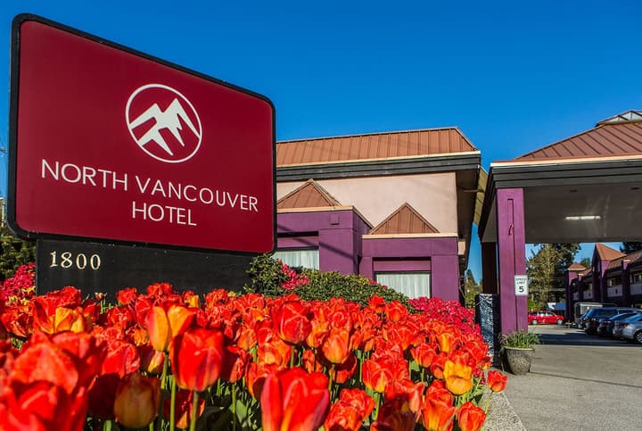 North Vancouver Hotel