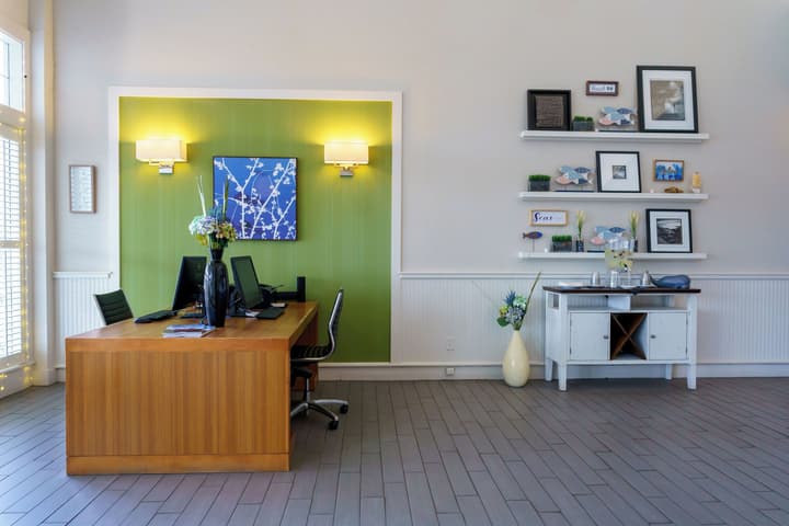 Iris Hotel Cape Cod